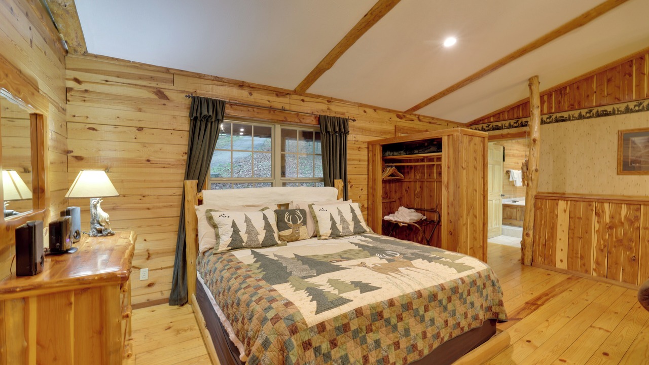 Photo of Bedroom in Sylvan Shores