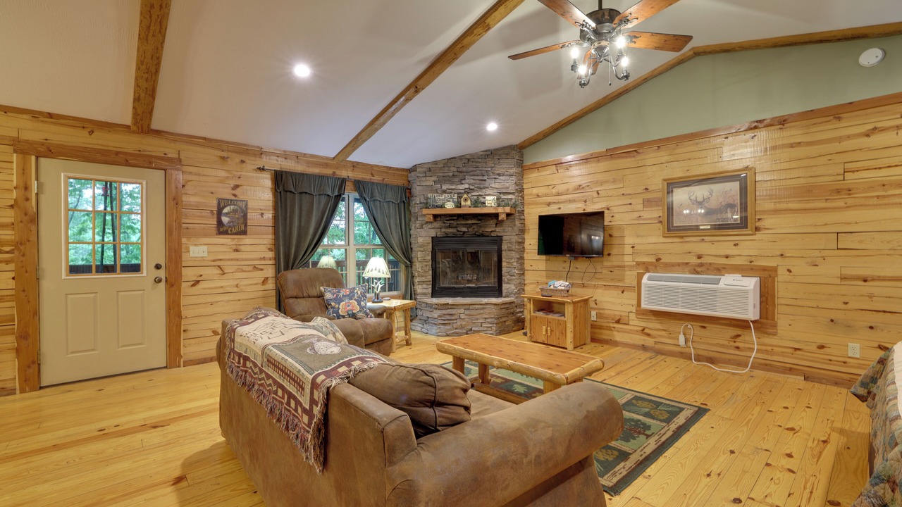 Photo of Bedroom in Sylvan Shores