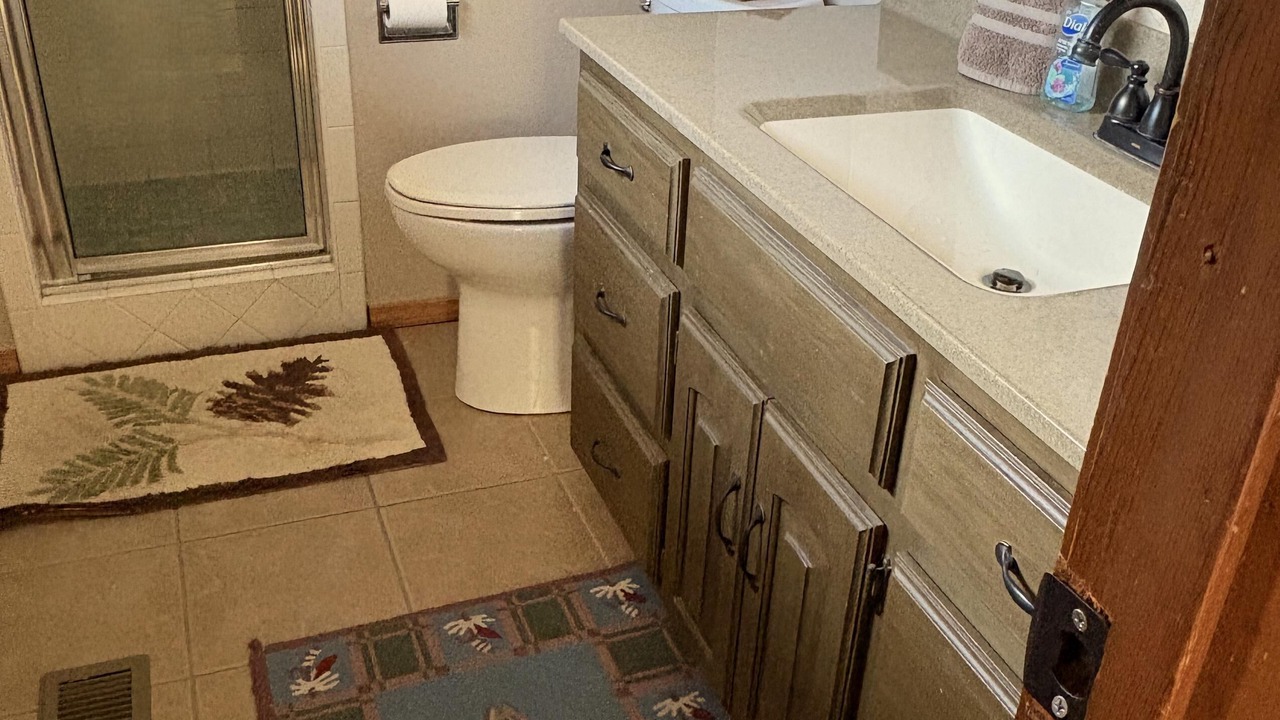 Photo of Bathroom in Beaver Shores