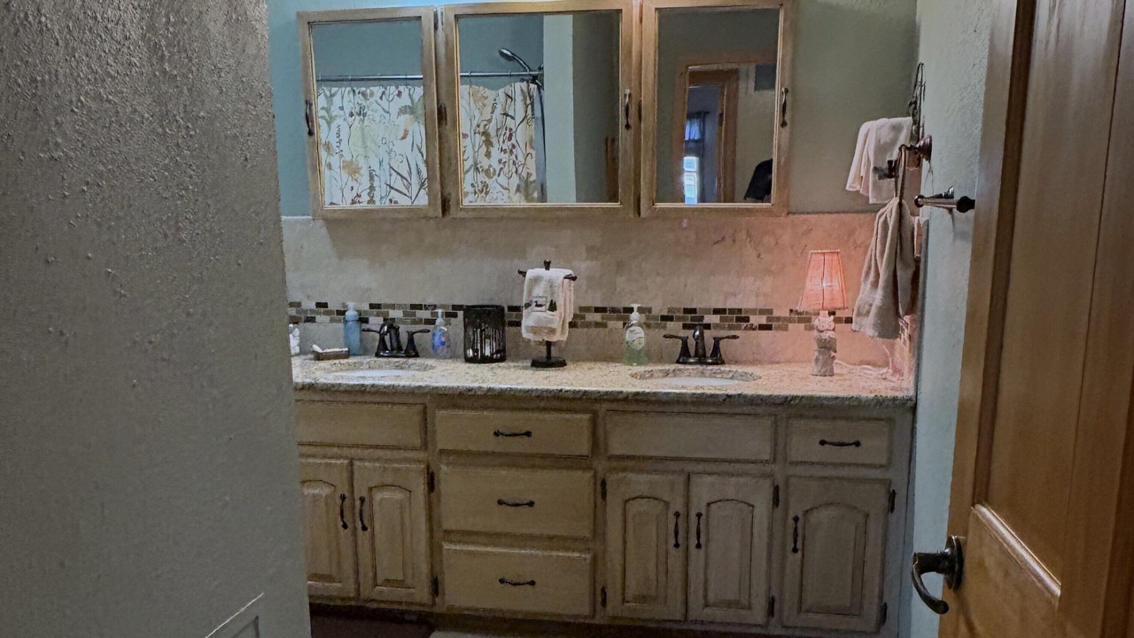 Photo of Bathroom in Beaver Shores