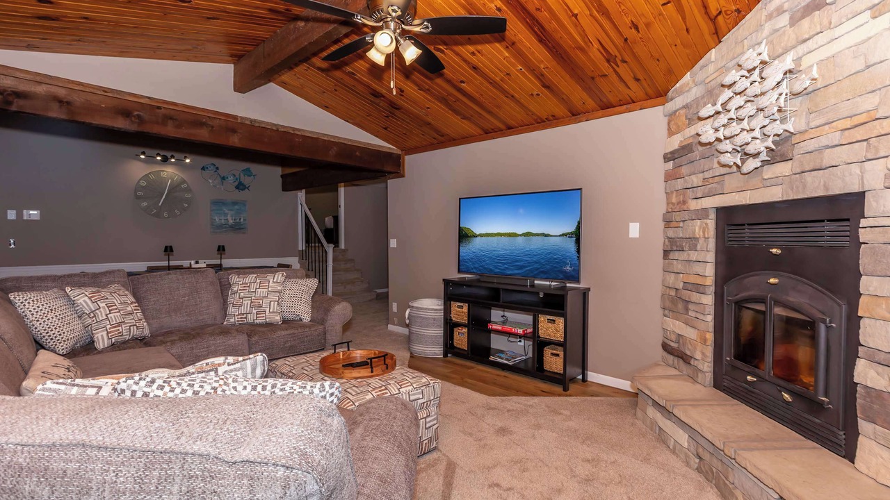 Photo of Livingroom in Camdenton