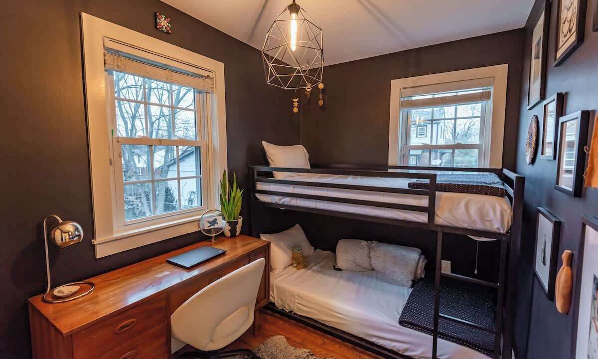 Photo of Bedroom in Greenwood