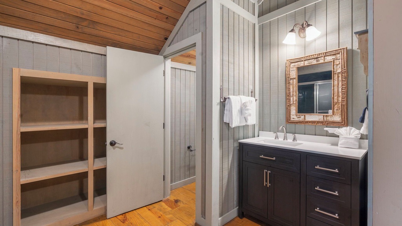 Photo of Bathroom in Branson