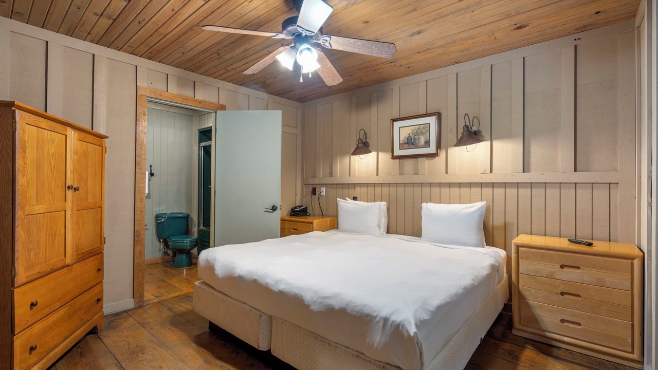 Photo of Bedroom in Branson