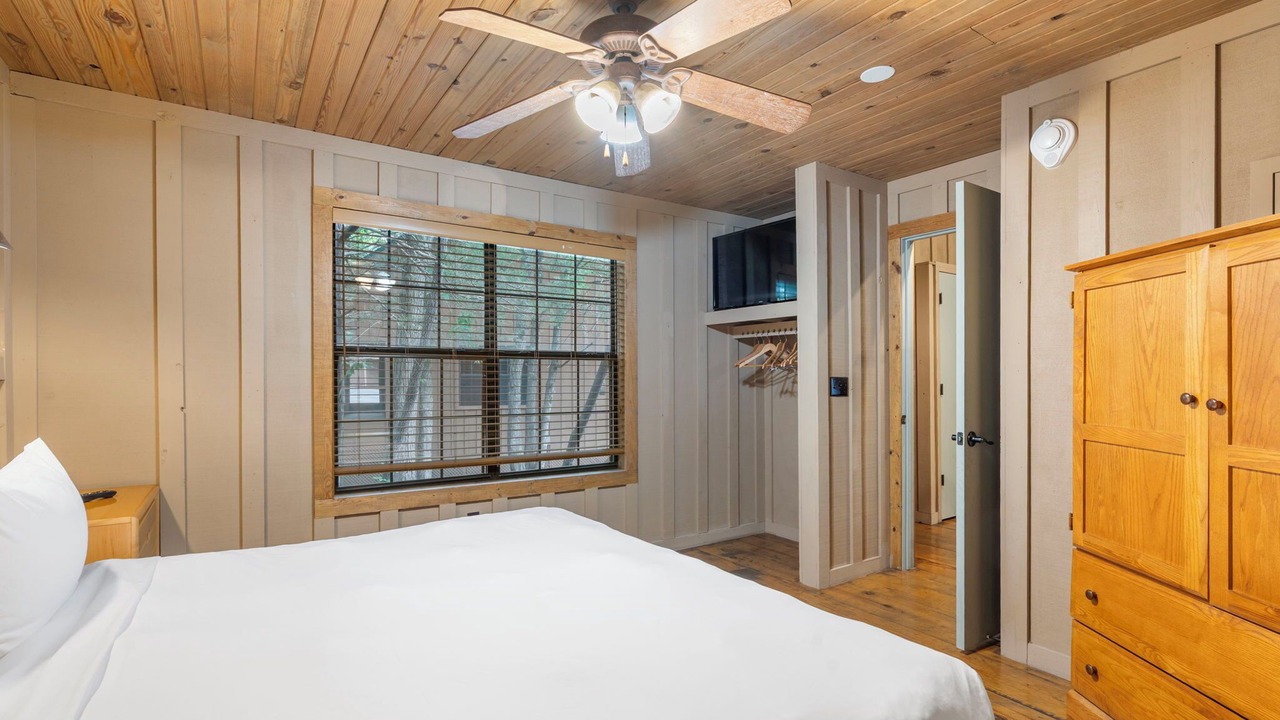 Photo of Bedroom in Branson
