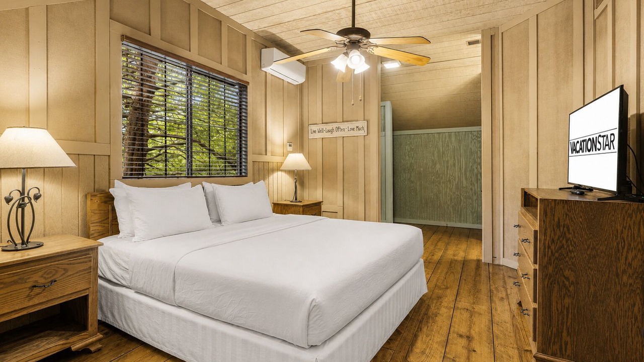 Photo of Bedroom in Branson