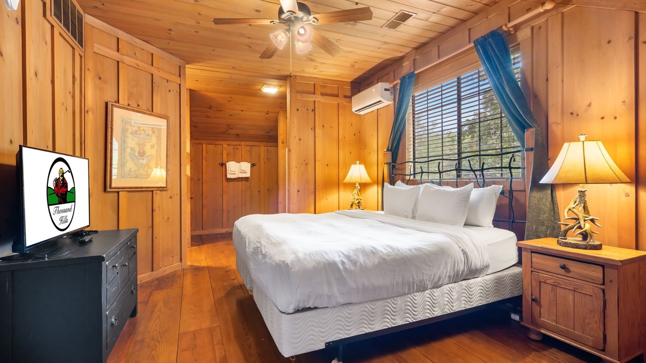 Photo of Bedroom in Branson