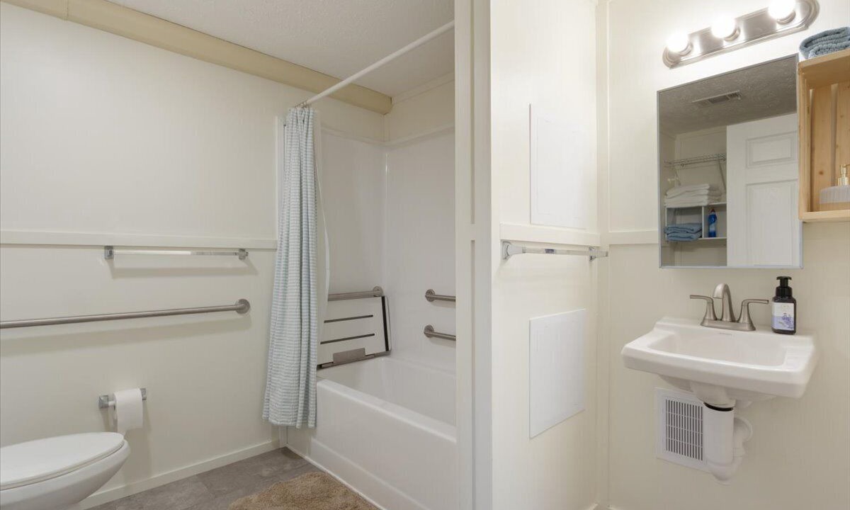 Photo of Bathroom in Barnett