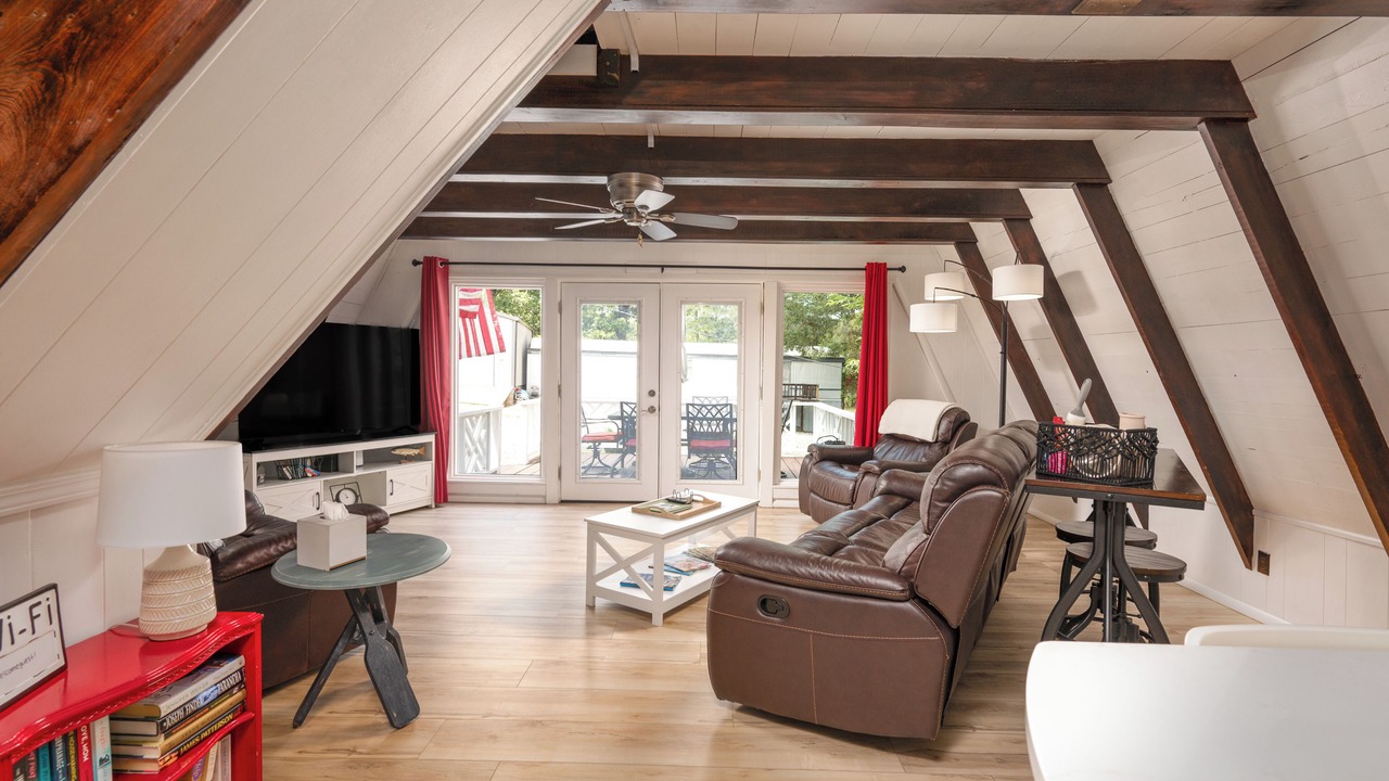 Photo of Livingroom in Springville