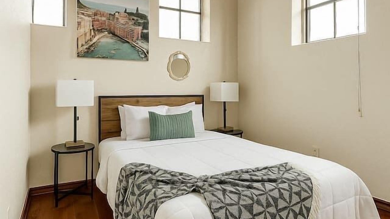 Photo of Bedroom in Downtown Springfield