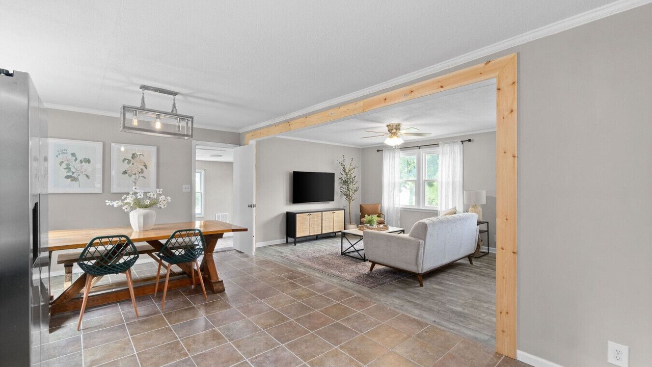 Photo of Livingroom in Clarksville