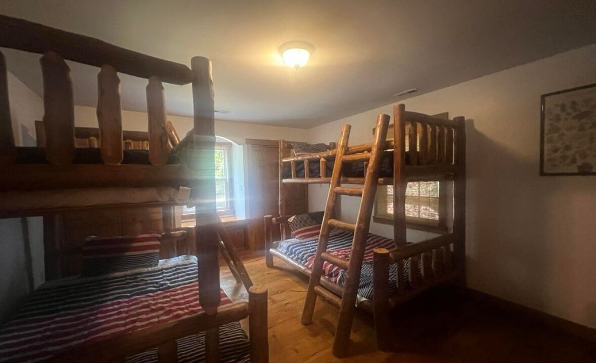 Photo of Bedroom in Mohawk