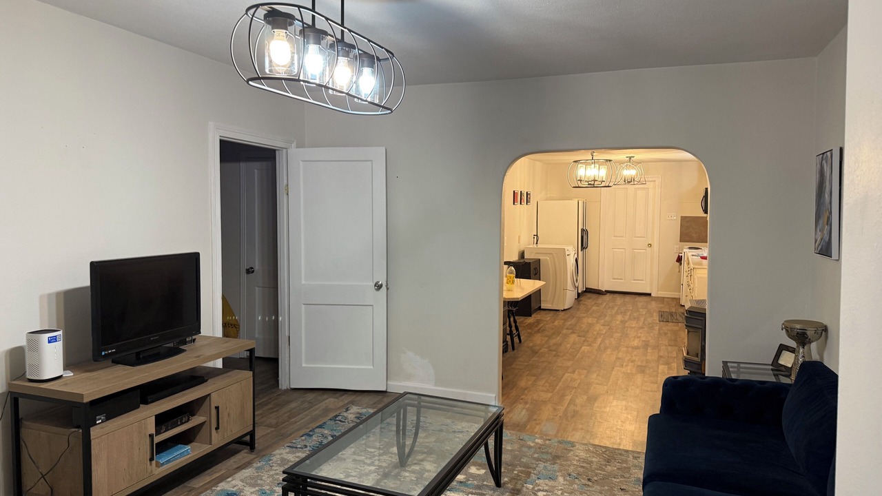 Photo of Livingroom in Capital View
