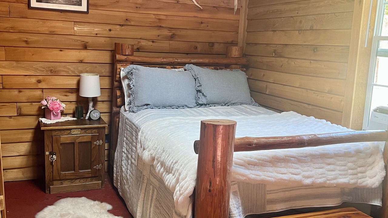 Photo of Bedroom in Harriet