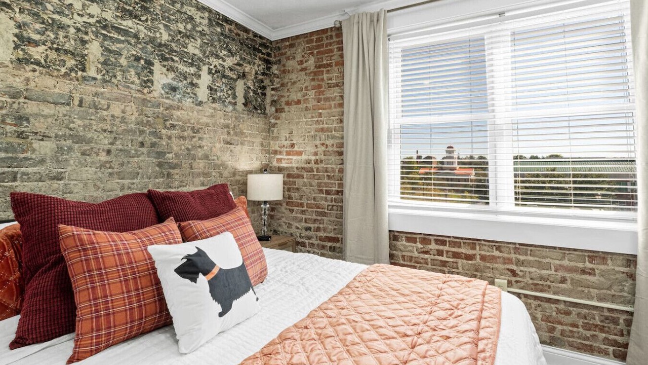 Photo of Bedroom in Maryville
