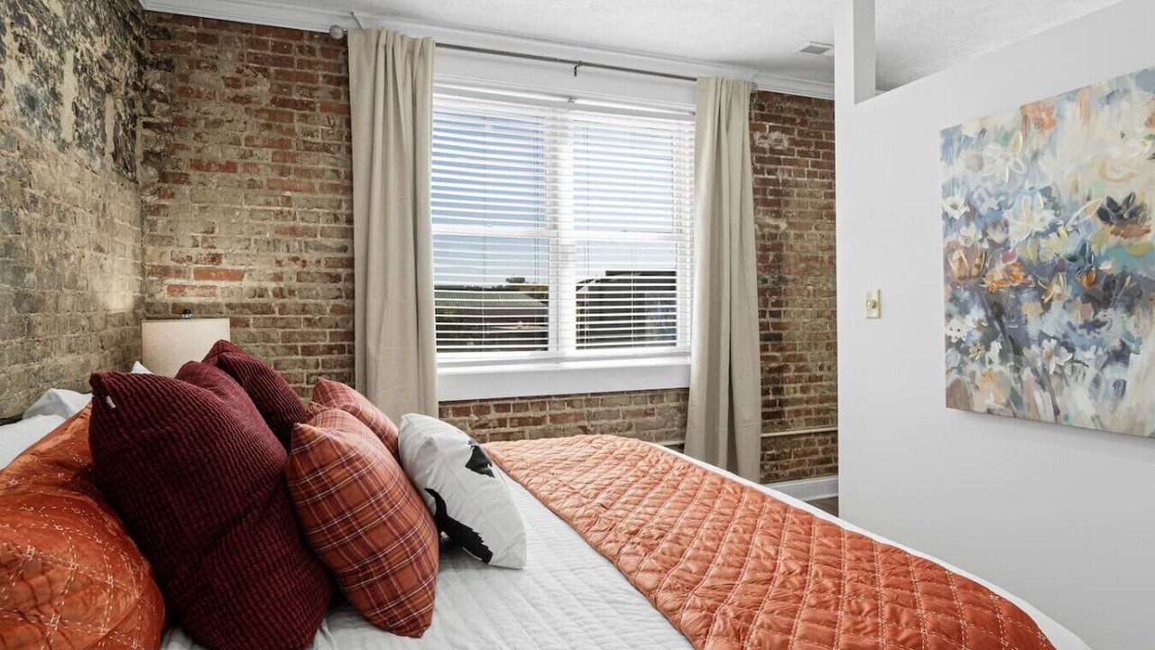 Photo of Bedroom in Maryville