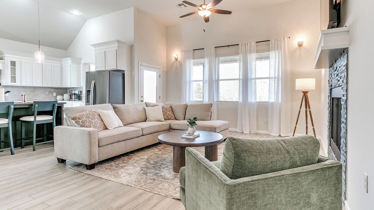 Photo of Livingroom in Yukon