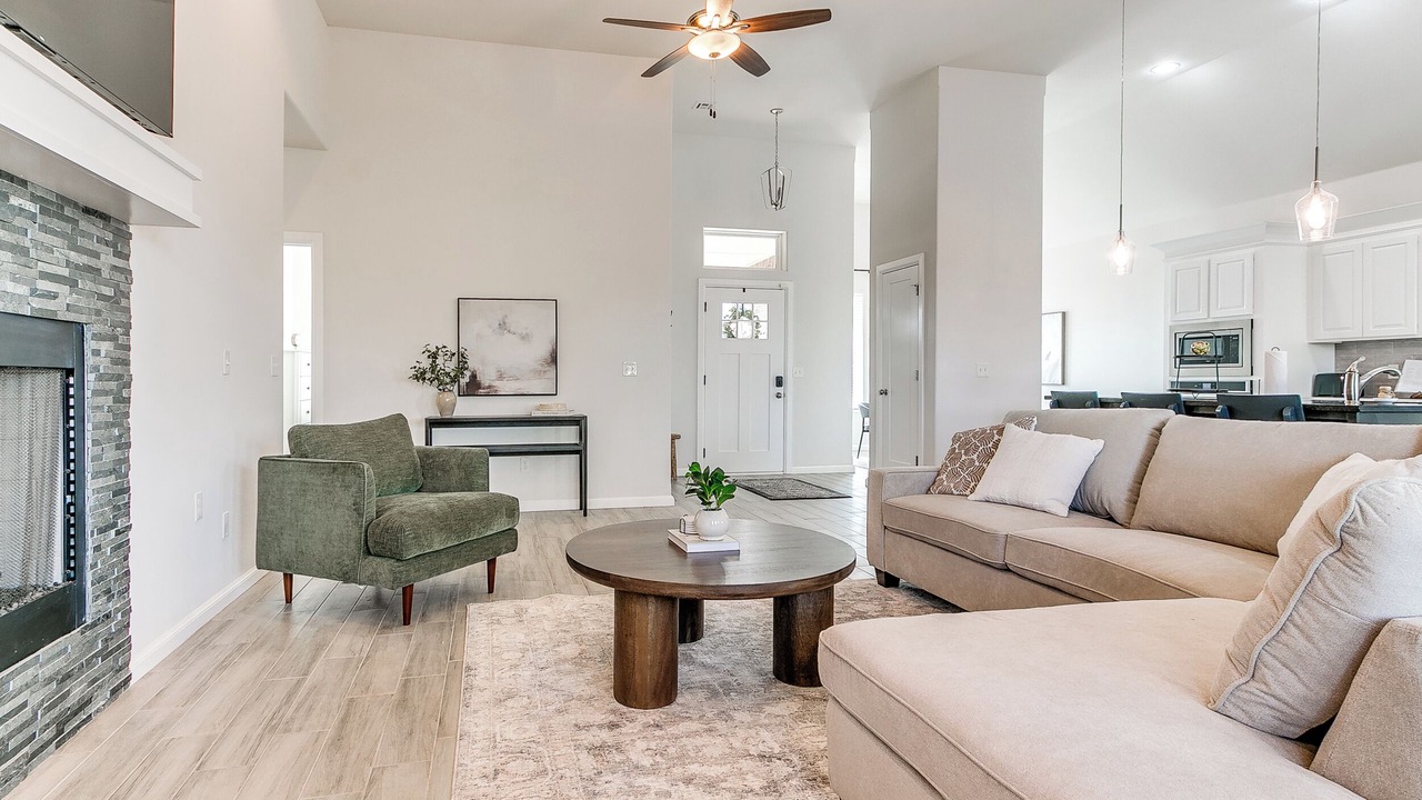 Photo of Livingroom in Yukon