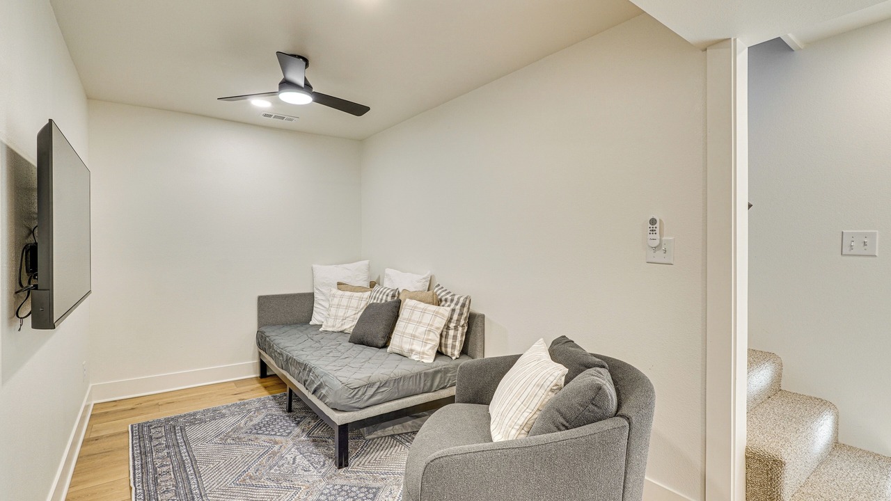 Photo of Bedroom in Garfield