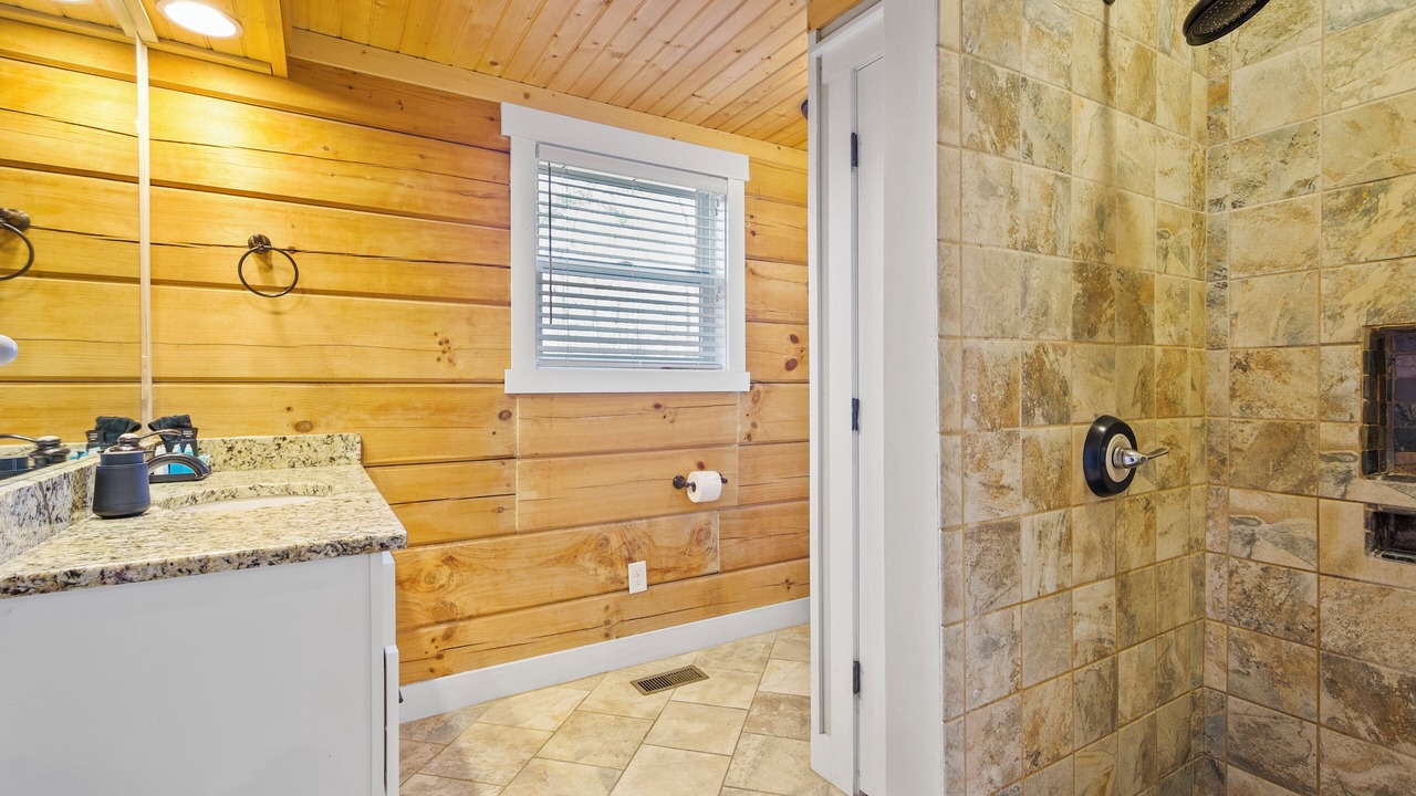 Photo of Bathroom in Monteagle