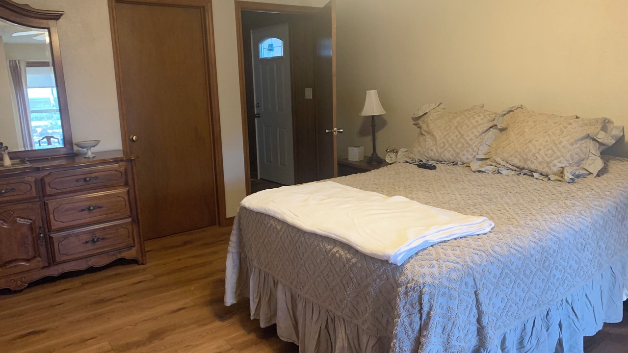 Photo of Bedroom in Russellville