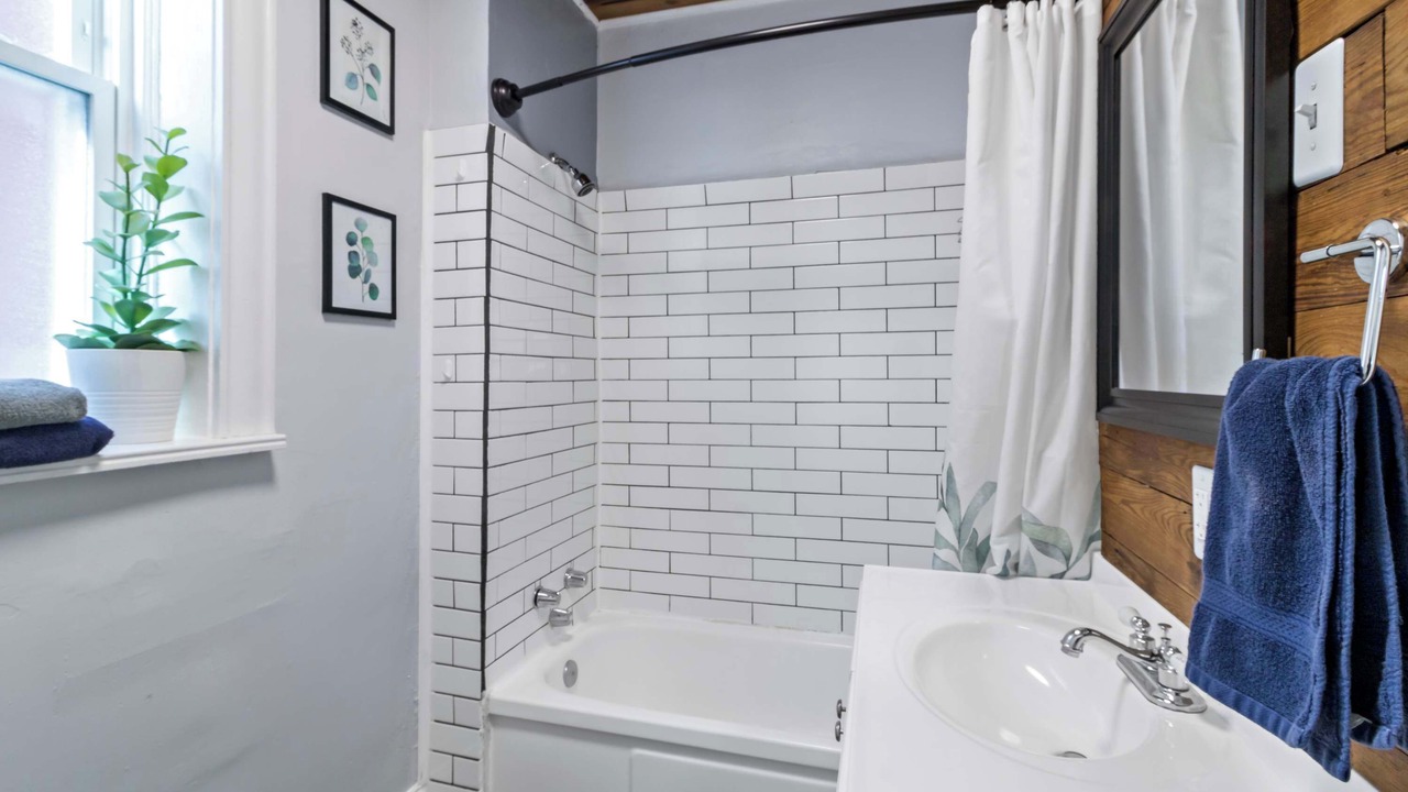 Photo of Bathroom in Benton Park
