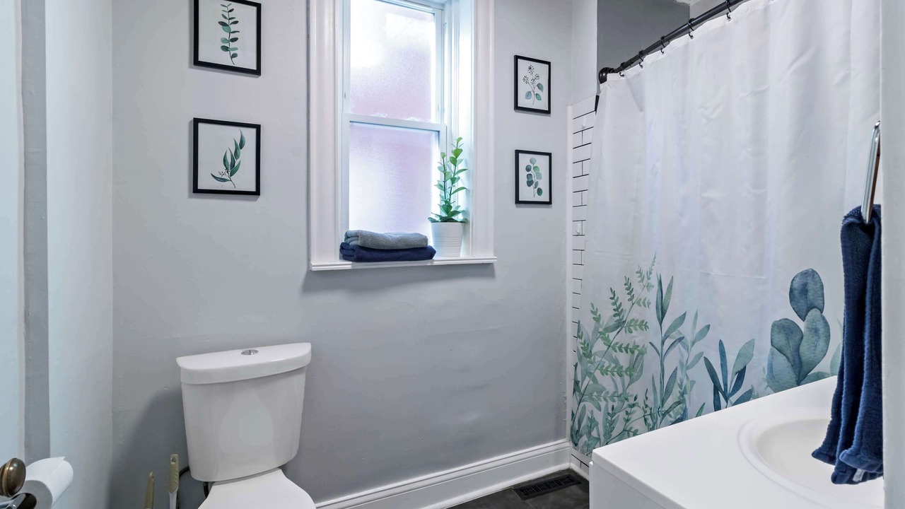 Photo of Bathroom in Benton Park