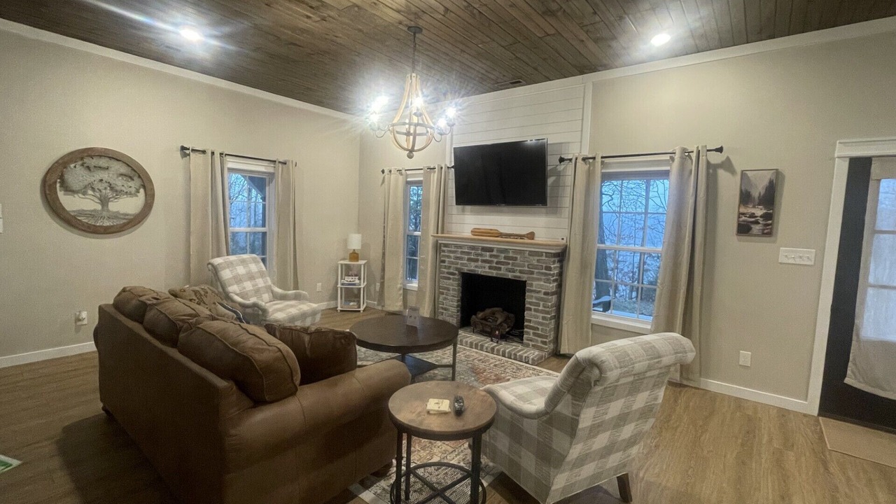 Photo of Livingroom in Big Rock