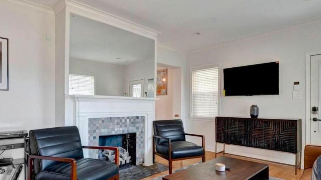 Photo of Livingroom in East Memphis