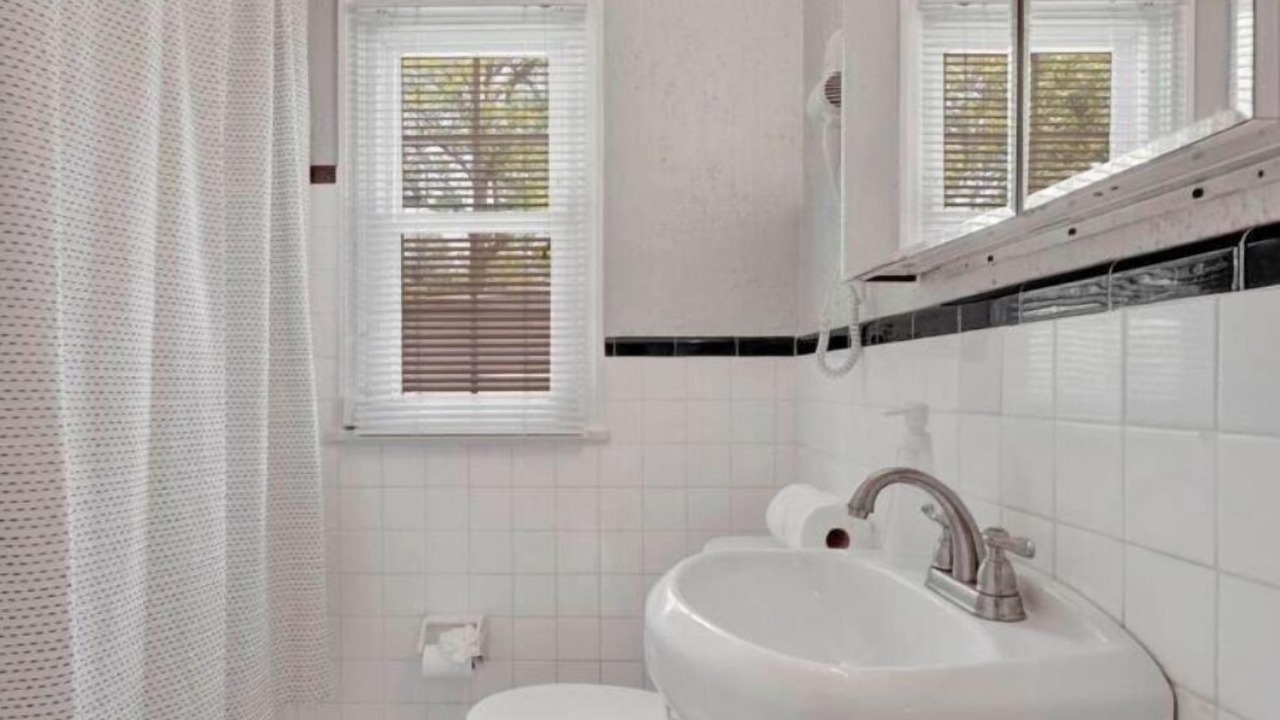 Photo of Bathroom in East Memphis