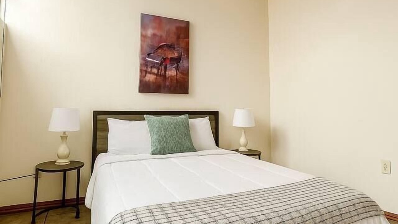 Photo of Bedroom in Downtown Springfield