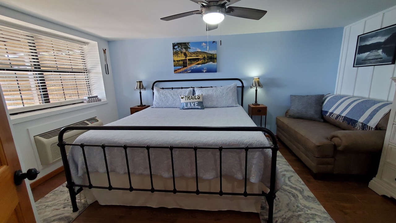 Photo of Bedroom in Sylvan Shores