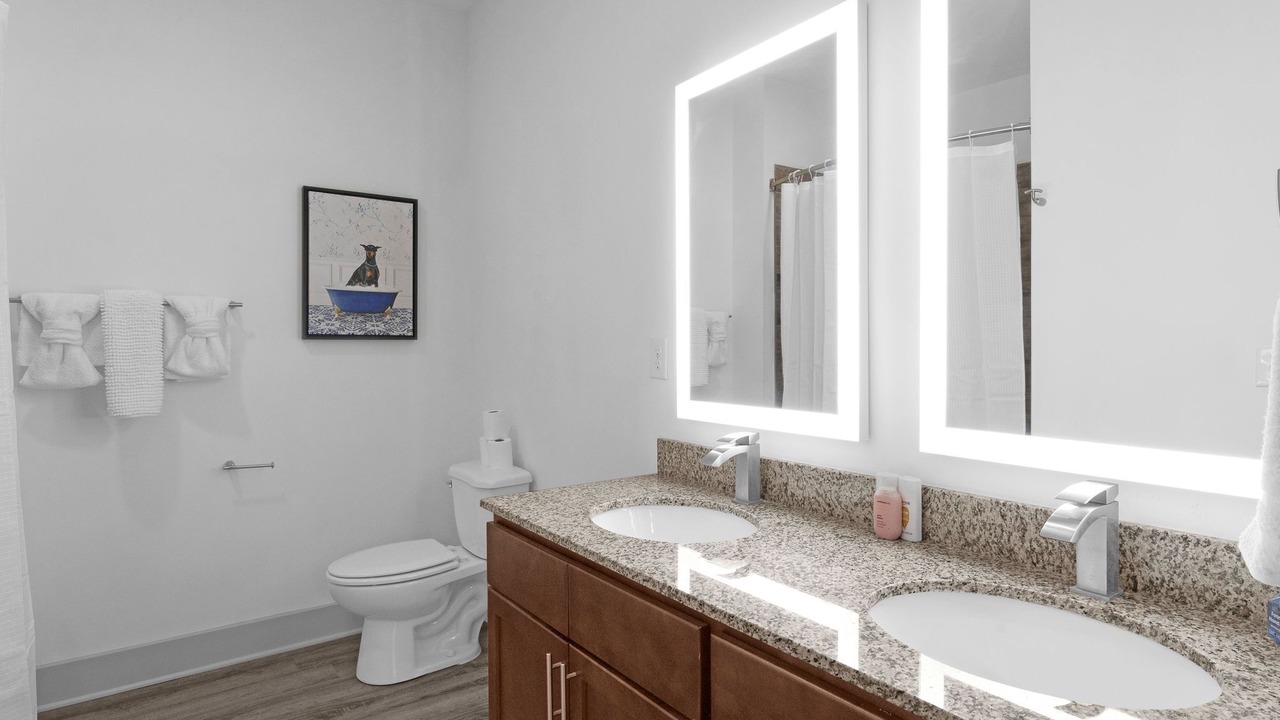 Photo of Bathroom in Farragut