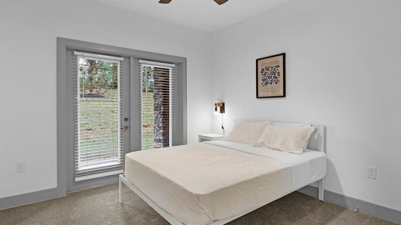 Photo of Bedroom in Farragut