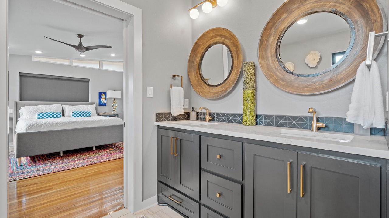 Photo of Bathroom in Sunset Bay