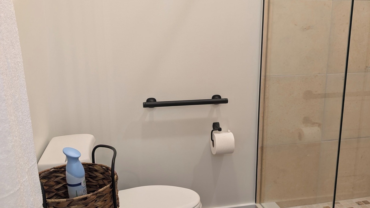 Photo of Bathroom in Maryville