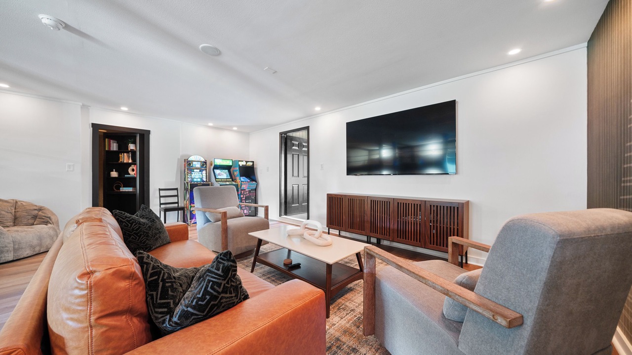 Photo of Livingroom in Mid America