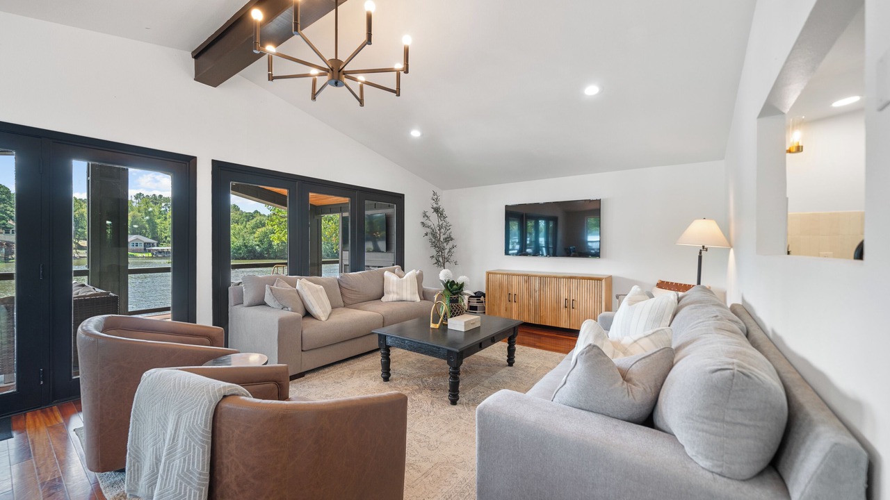Photo of Livingroom in Mid America