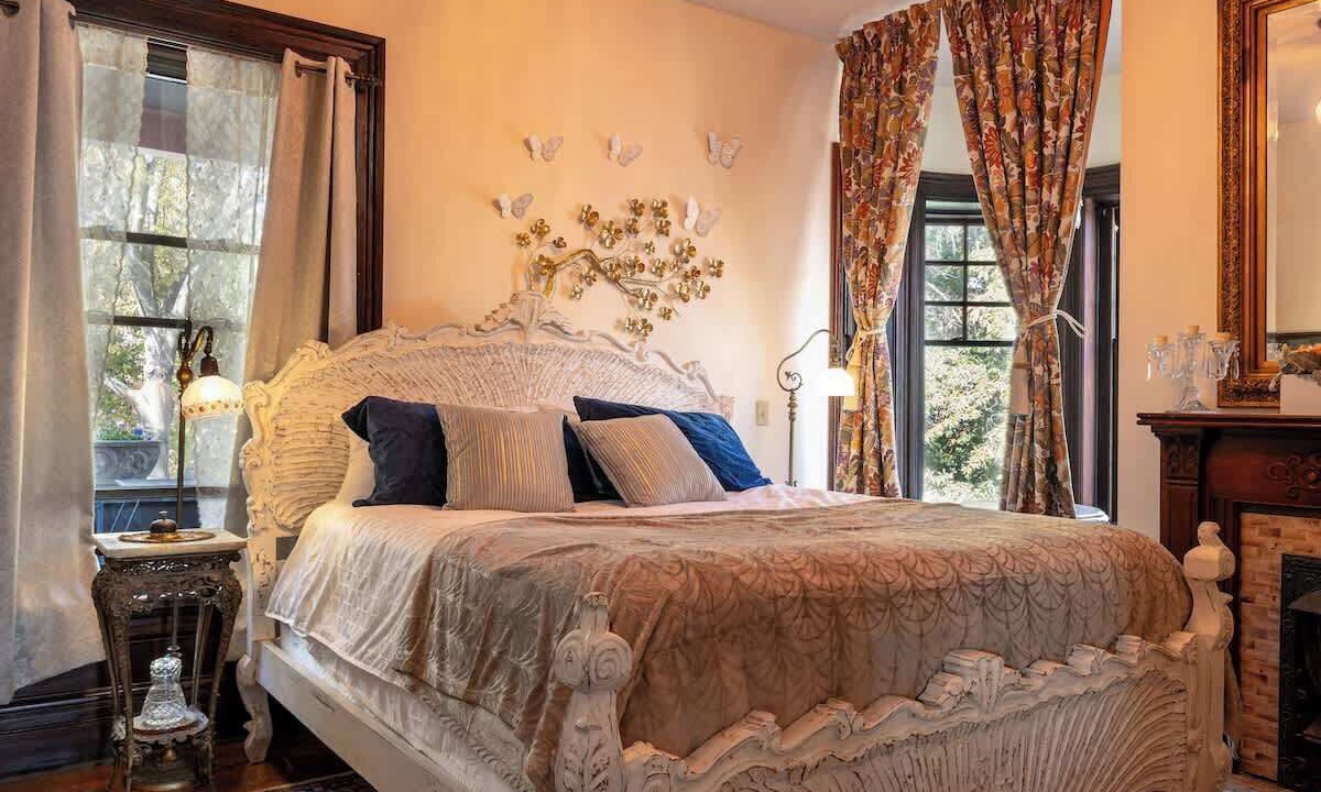 Photo of Bedroom in Northeast Kansas City