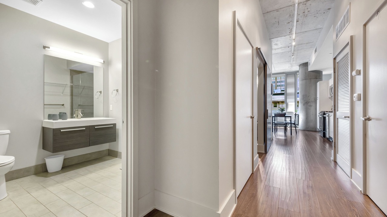 Photo of Bathroom in Downtown St. Louis