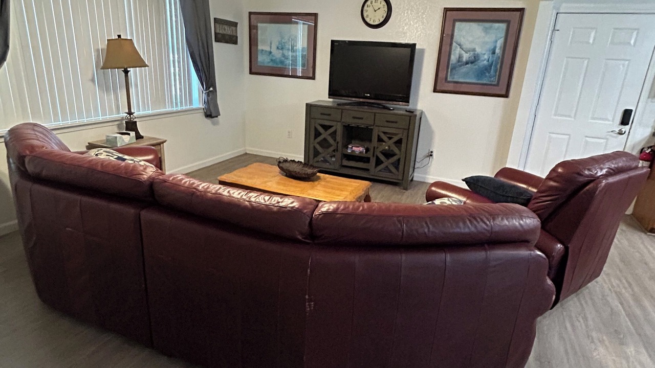 Photo of Livingroom in Jones Mills