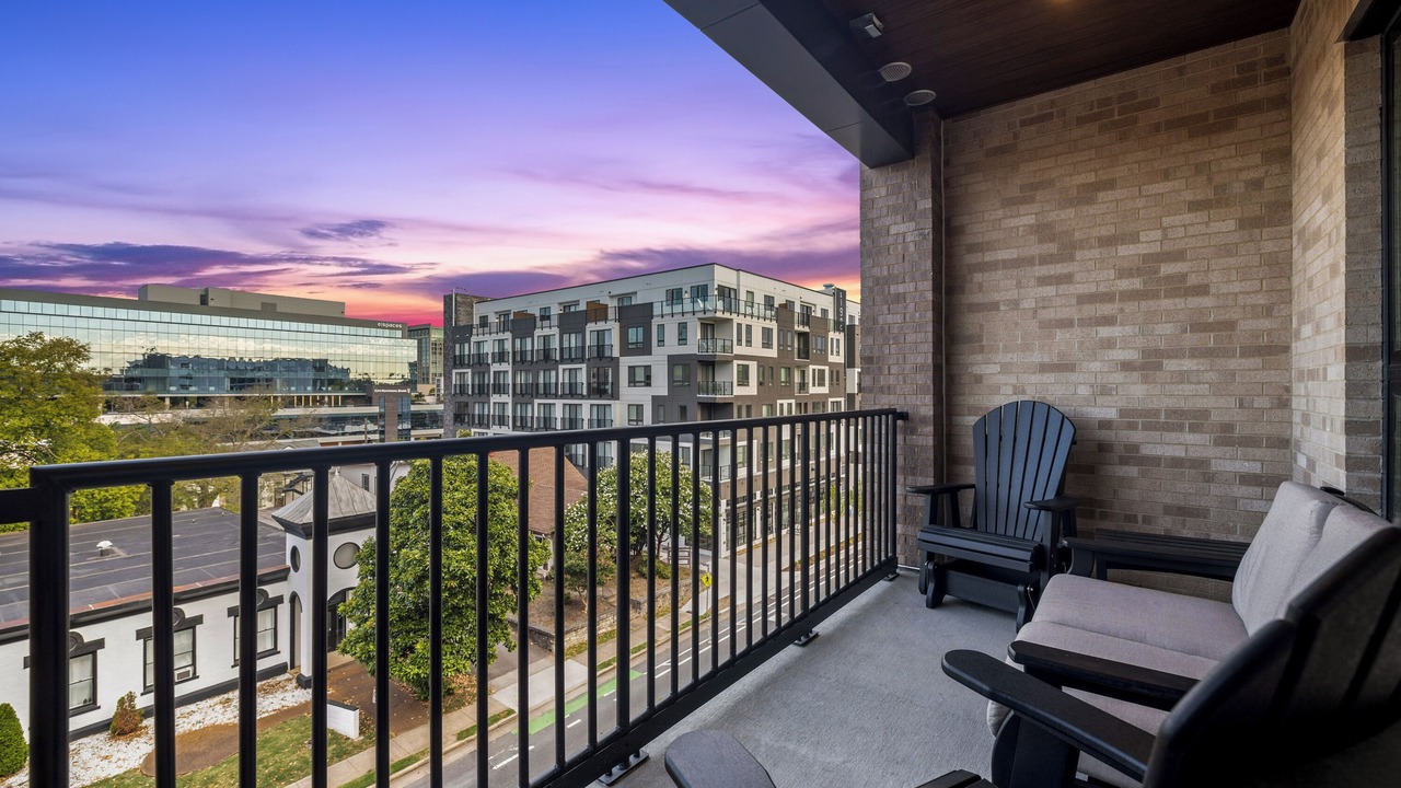Photo of Outdoor in Music Row