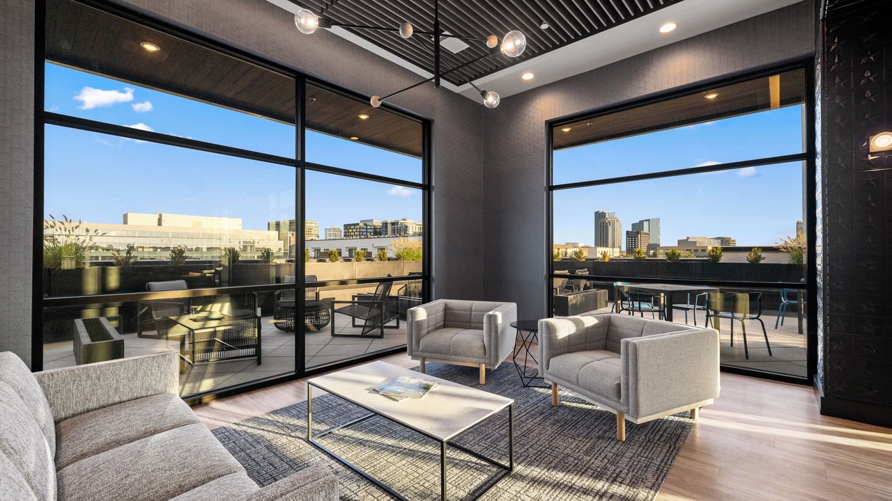 Photo of Livingroom in Music Row