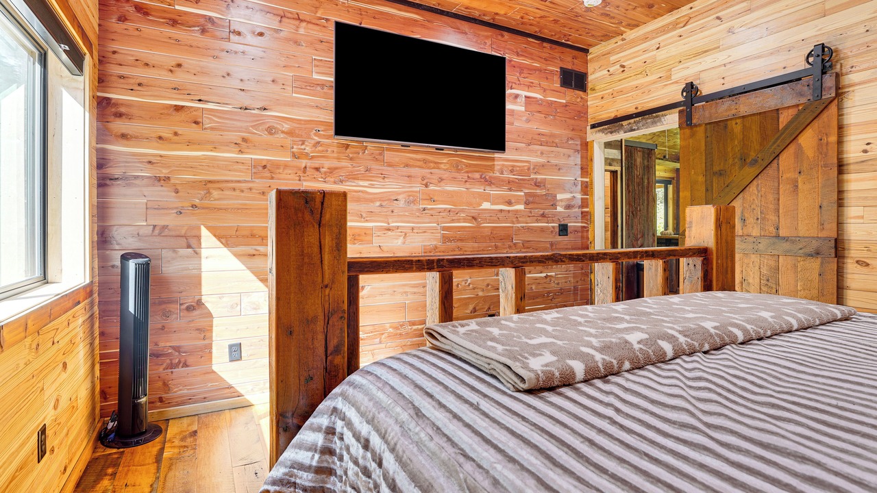 Photo of Bedroom in Galena