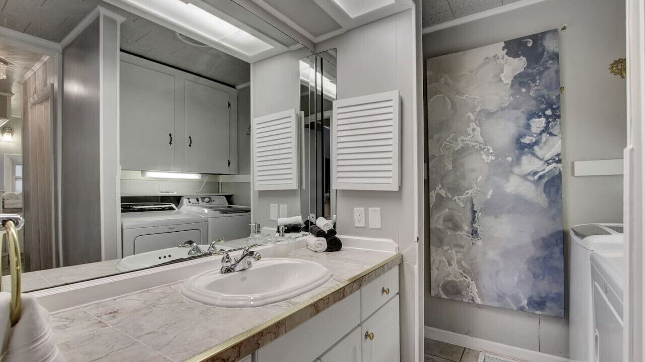 Photo of Bathroom in Piney