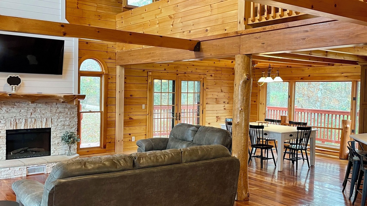 Photo of Livingroom in Cub Run