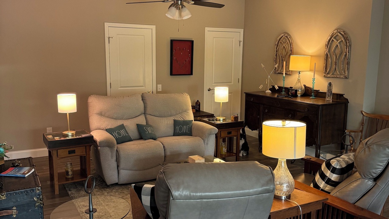 Photo of Livingroom in Hannibal