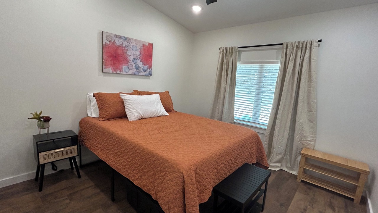 Photo of Bedroom in Sylvan Shores