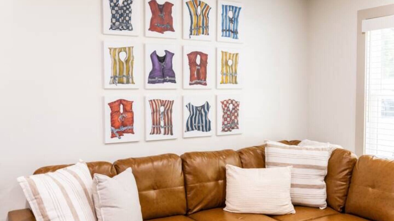 Photo of Livingroom in Sylvan Shores