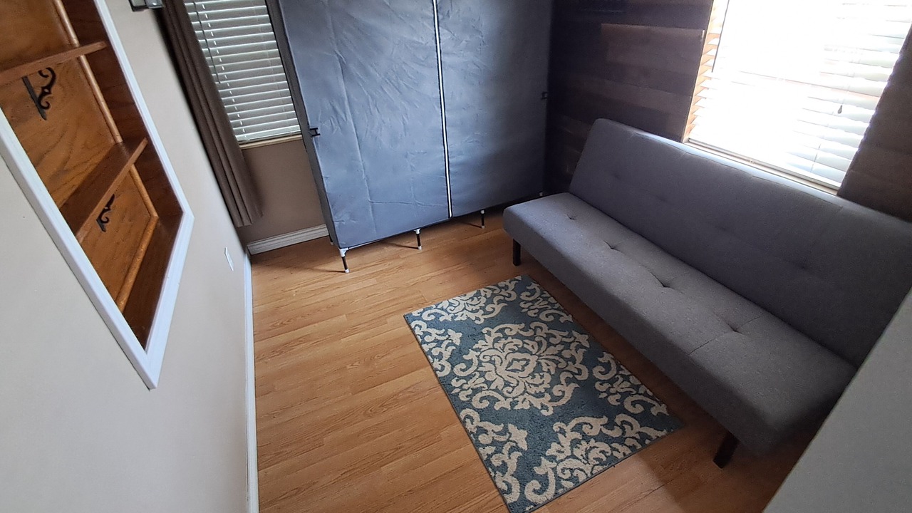 Photo of Livingroom in Edwards